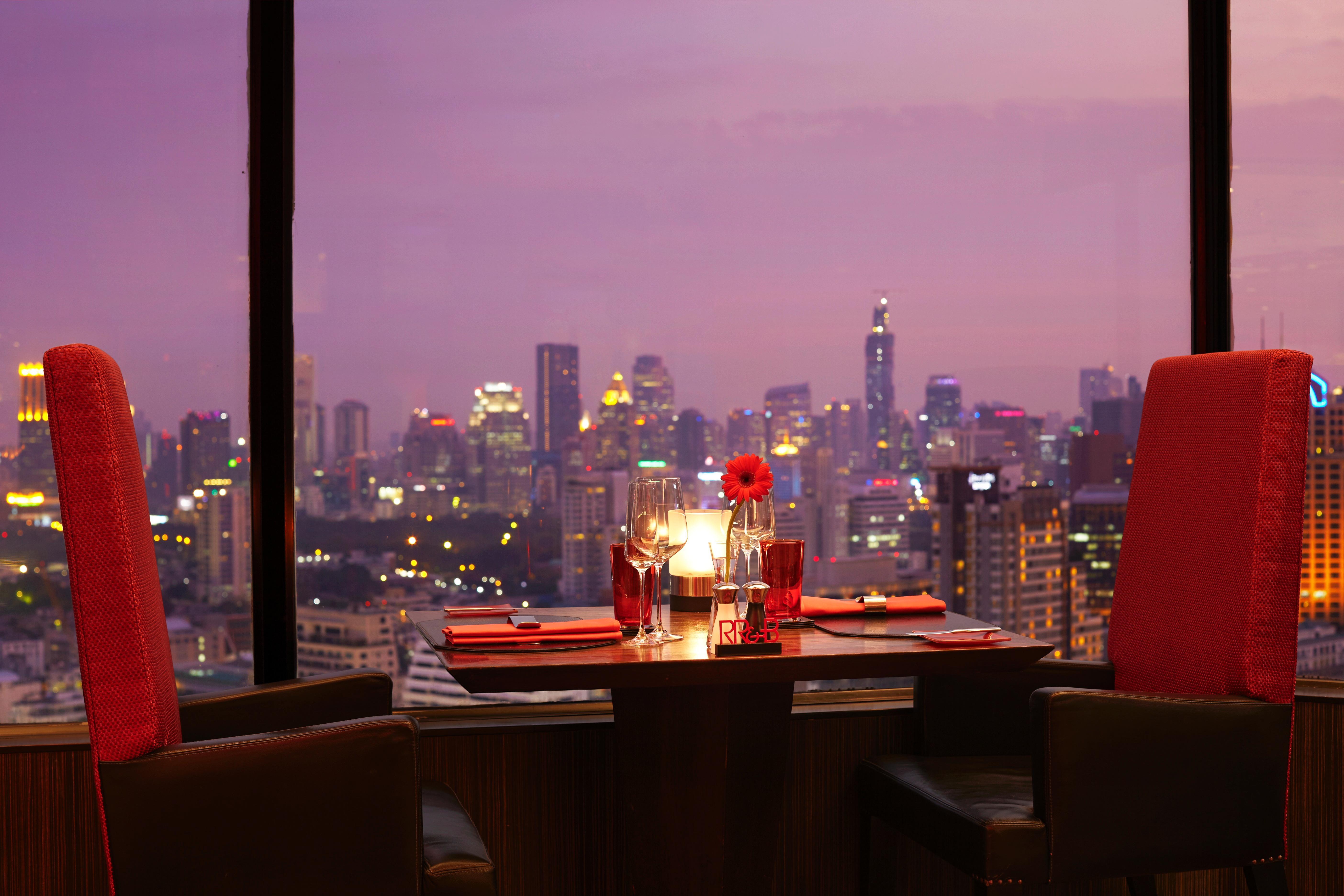The Landmark Bangkok Luaran gambar View from the restaurant