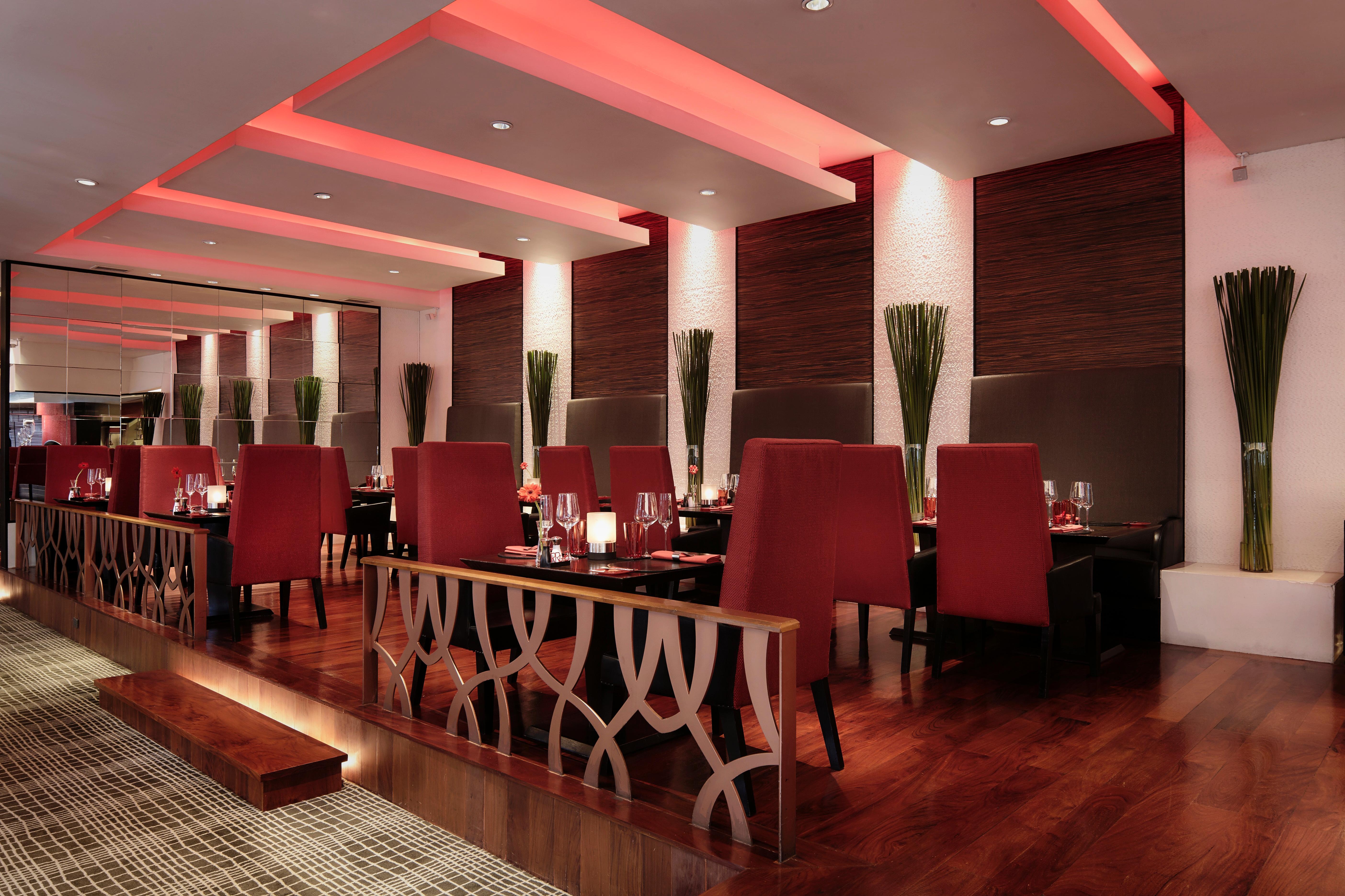 The Landmark Bangkok Luaran gambar The interior of the restaurant