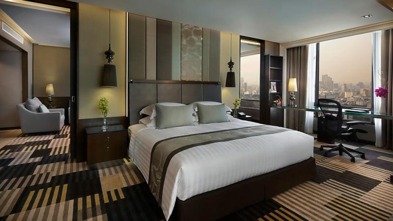 The Landmark Bangkok Bilik gambar A bedroom at the hotel